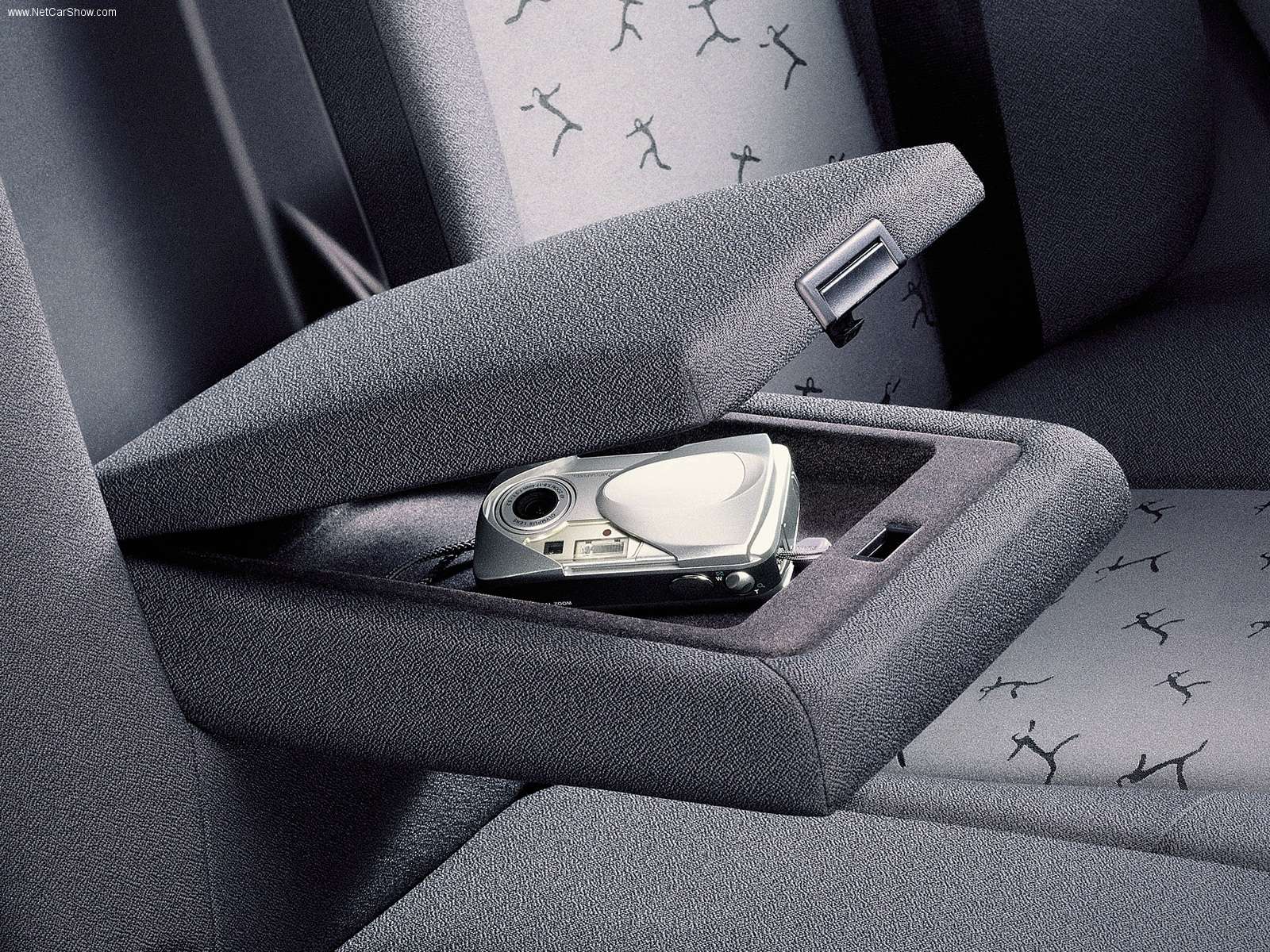 skoda-fabia_2003_1600x1200_wallpaper_0b