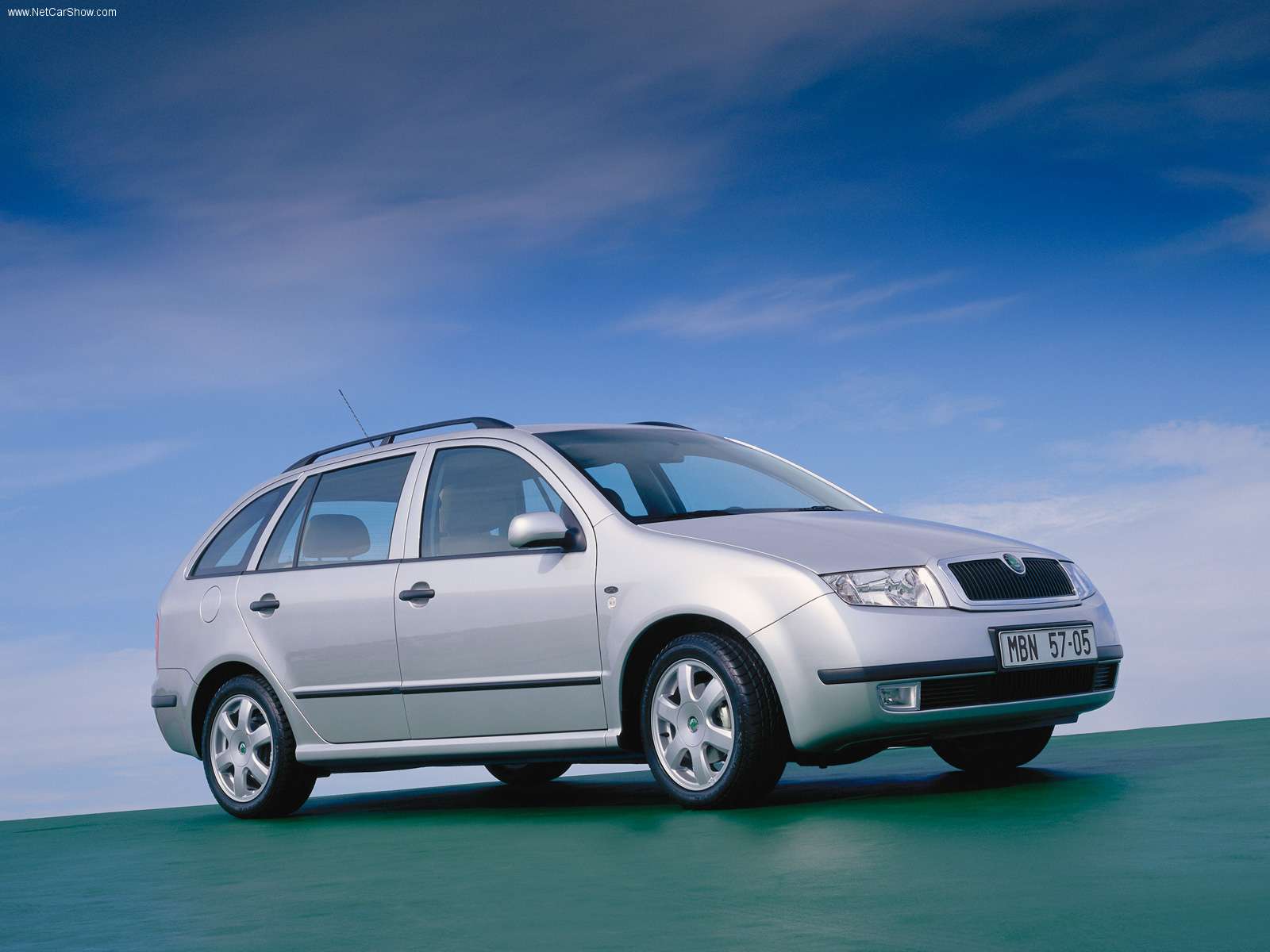 skoda-fabia_combi_2000_1600x1200_wallpaper_01