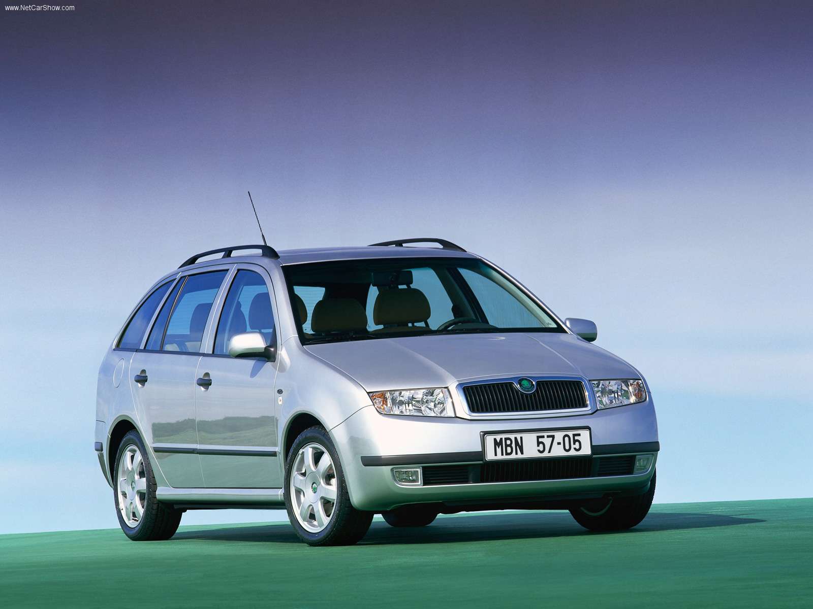 skoda-fabia_combi_2000_1600x1200_wallpaper_03