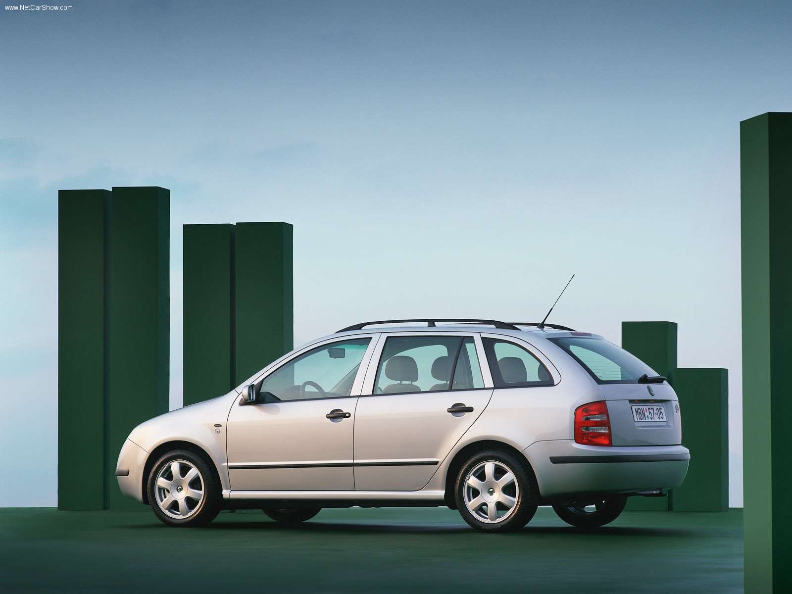 skoda-fabia_combi_2000_1600x1200_wallpaper_0e