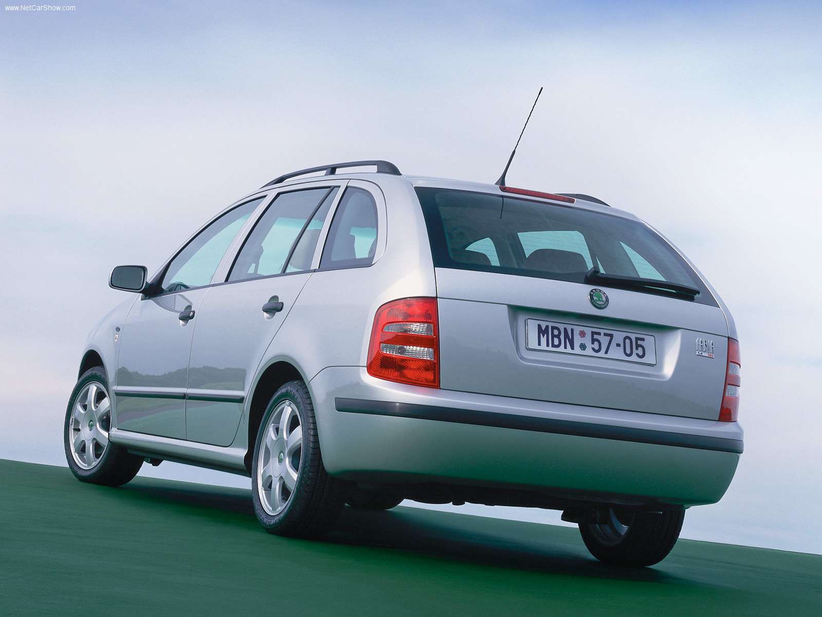 skoda-fabia_combi_2000_1600x1200_wallpaper_1c