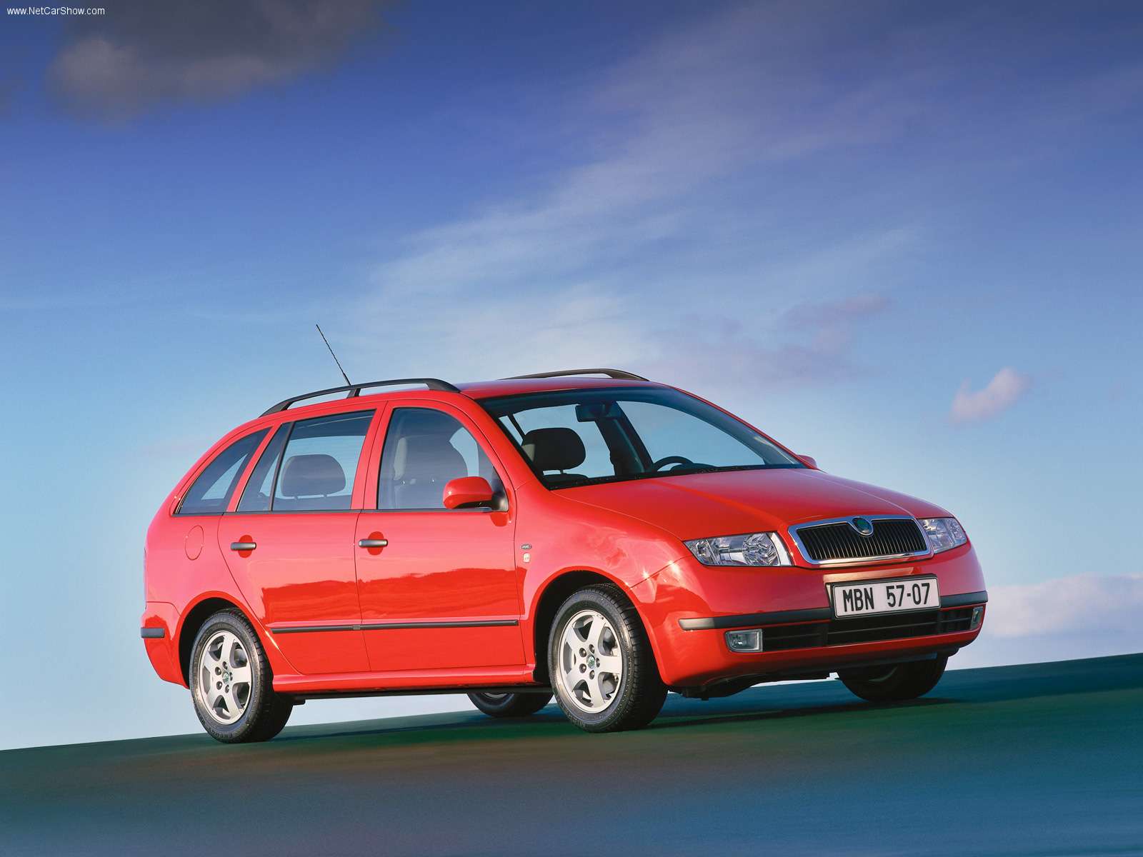 skoda-fabia_combi_2000_1600x1200_wallpaper_04